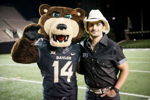 Pumped up for Paisley: Country star helps kick off Baylor football season